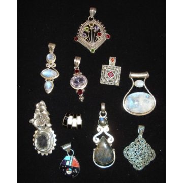 Fémbe foglalt medál