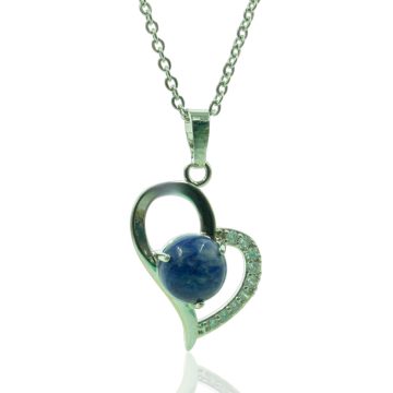 Kristályos szodalit szív medál