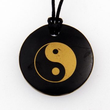 Shungit / Sungit  medál jin-jang szimbólummal