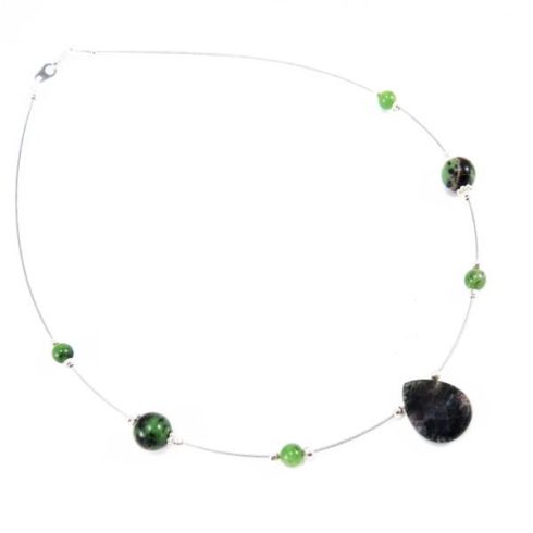 Rubin zoisit nyaklán