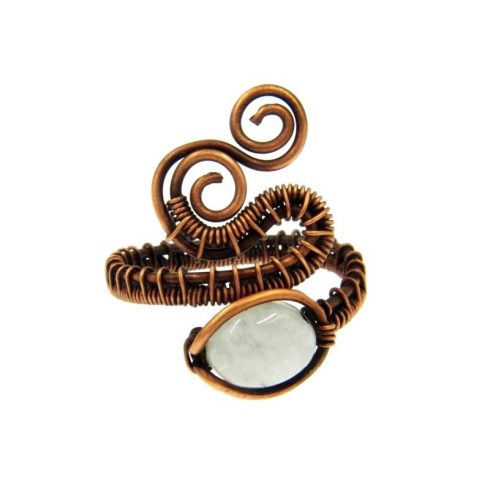 Szivárvány holdkő gyűrű, antikolt rézdrót foglalatban