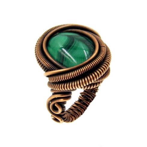 Malachit gyűrű, antikolt rézdrót foglalatban