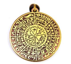 Ma is szükség van mágiára: védelmező amulettekkel az egyensúlyért