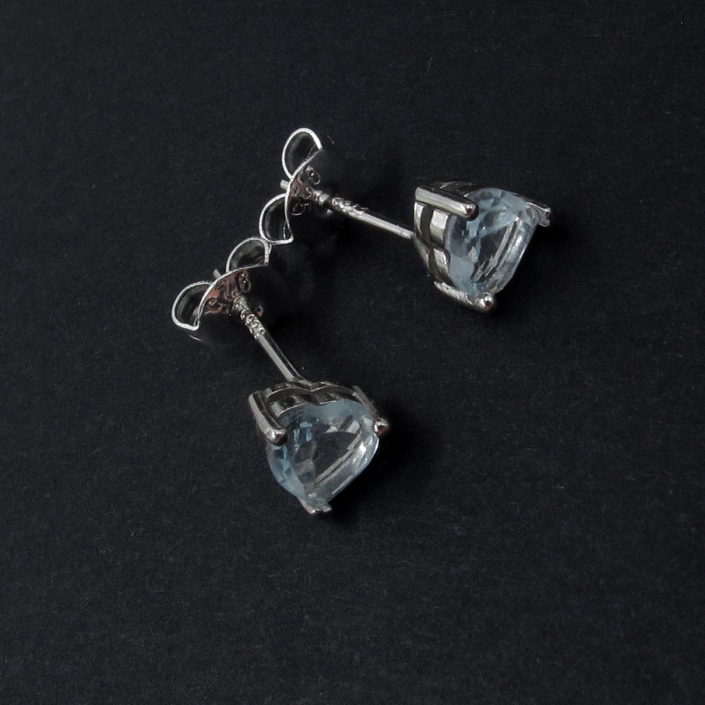 Image of Fazettált topáz köves szív fülbevaló